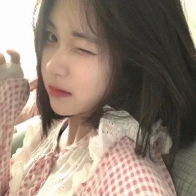 独自夜归的女孩